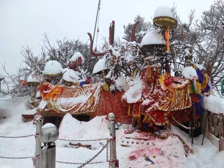 पाथीभरा क्षेत्रमा हिमपात